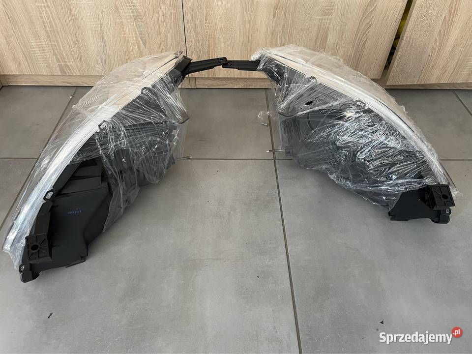 Honda CrV II lift reflektor przód nowy