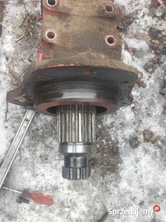 Zwolnica pochwa zwolnicy MTZ 82 BELARUS 50 TS 52 Do ciągników Busko-Zdrój