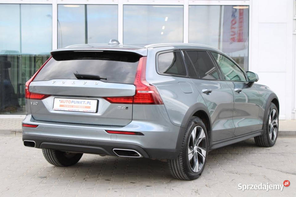Volvo V60 Cross Country 2021r ACC Pilot Assist Rok produkcji 2021