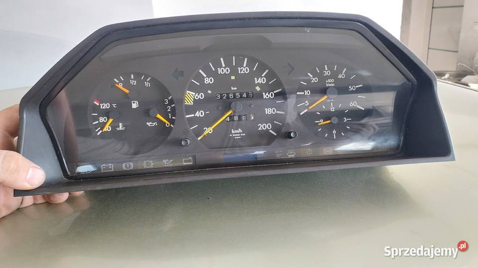 Licznik Mercedes w124 25 diesel Liczniki i zegary Bytów sprzedam