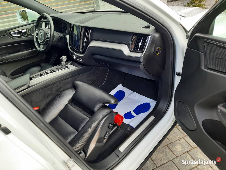 VOLVO XC60 20D 163 2019r INSCRIPTION nawigacja Kleszczów