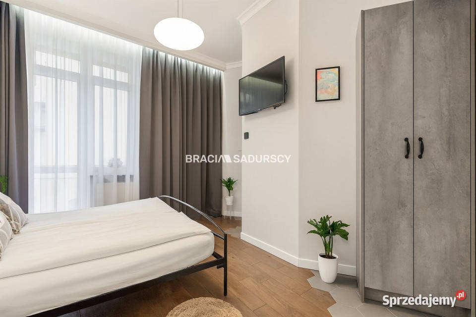 Mieszkanie Kraków 7399m2 3pokojowe kamienica sprzedam