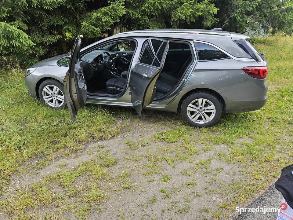 Opel Astra SportsTurer