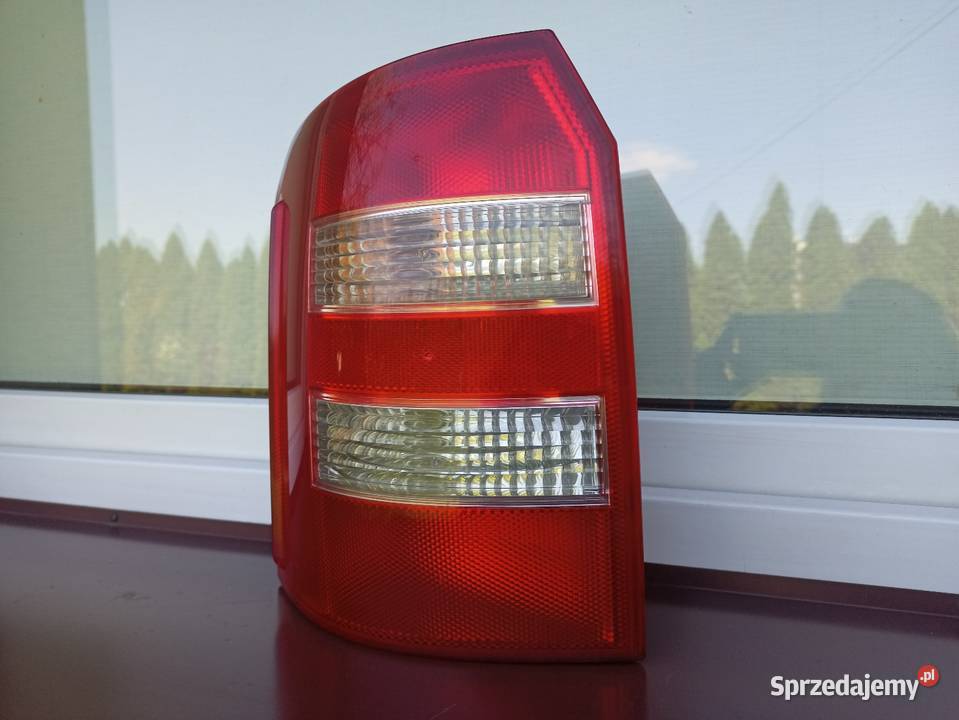 Audi A2 lampa tył tylna lewa wkład oprawka Sieradz
