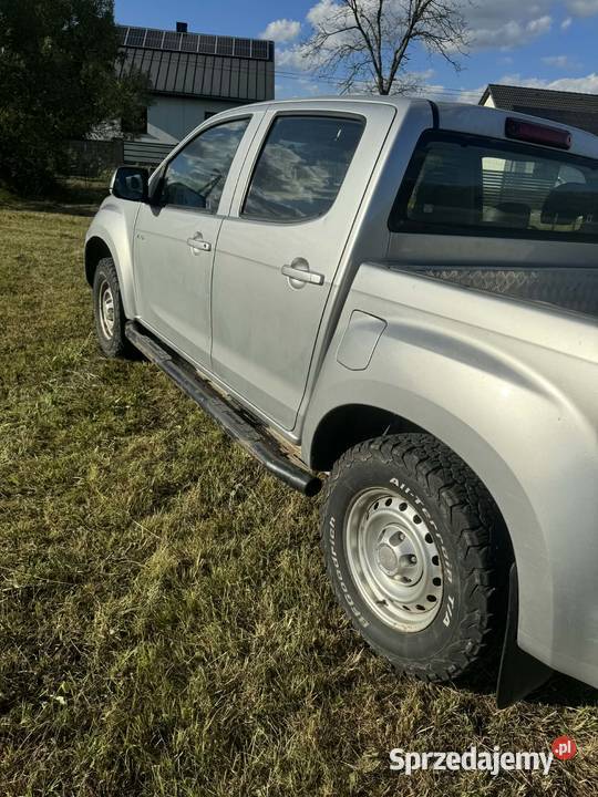 Isuzu D 4x4 pickup hardtop 2499cm3