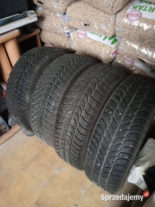 Opony Dębica z felgami Sędzimirów sprzedam