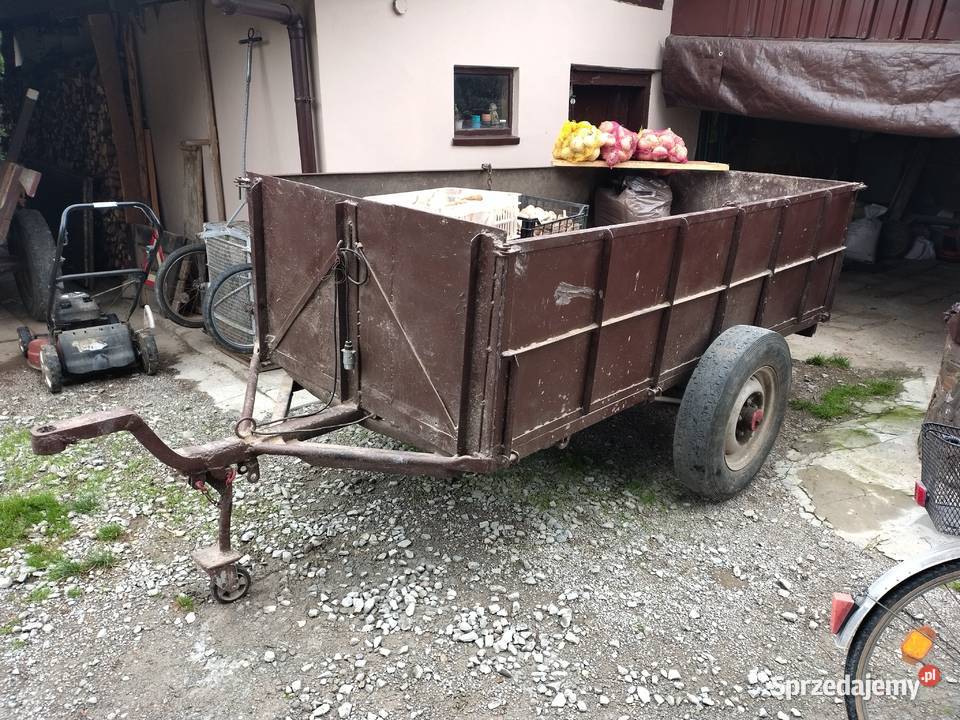 Dwukółka ciagnikowa nieuszkodzony Świlcza