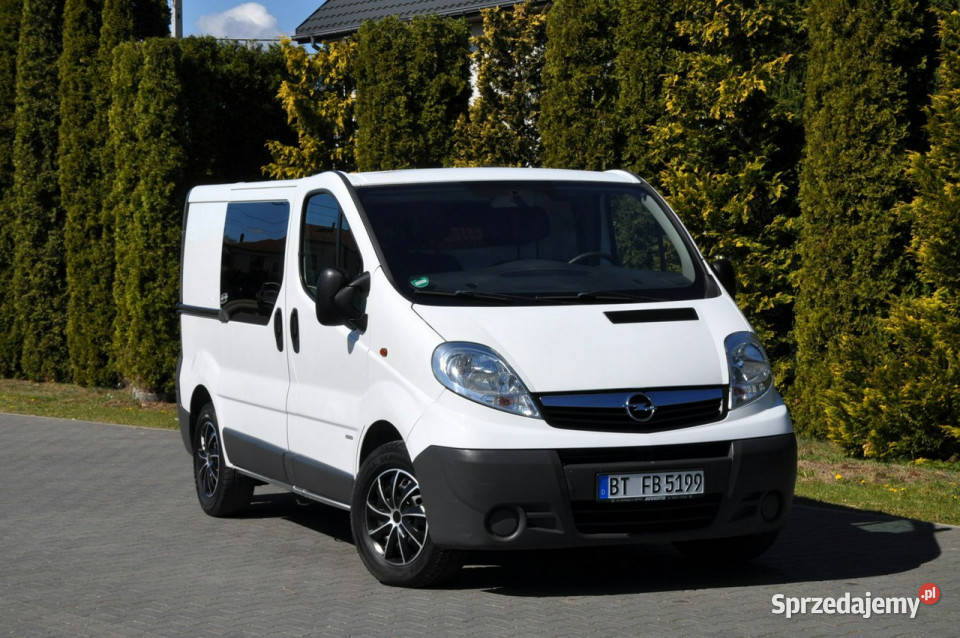 Opel Vivaro 25CDTI145KlimatyzacjaHakI welurowa tapicerka