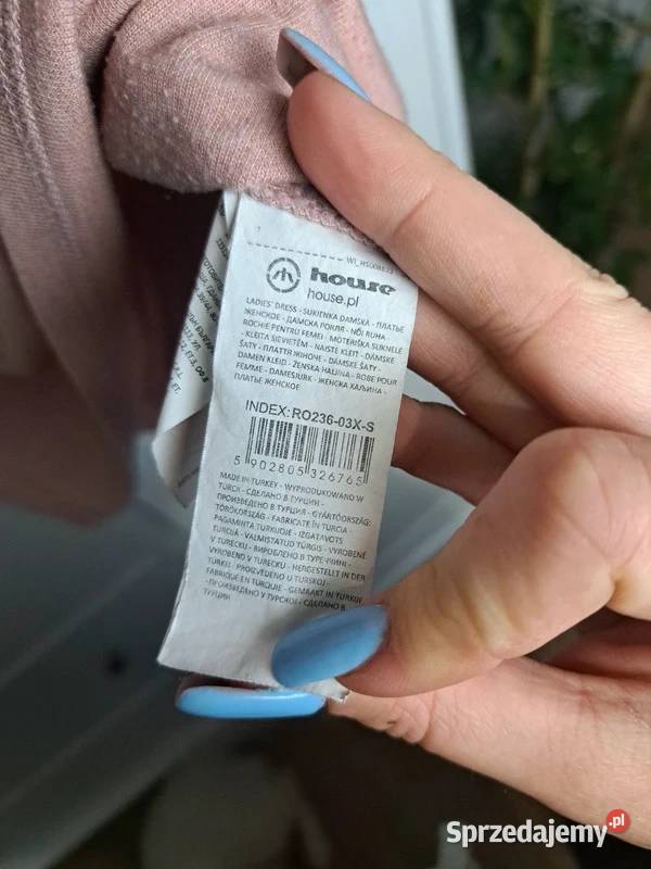 Delikatna Sukienka House w Kolorze Pudrowego pomorskie Trąbki Wielkie