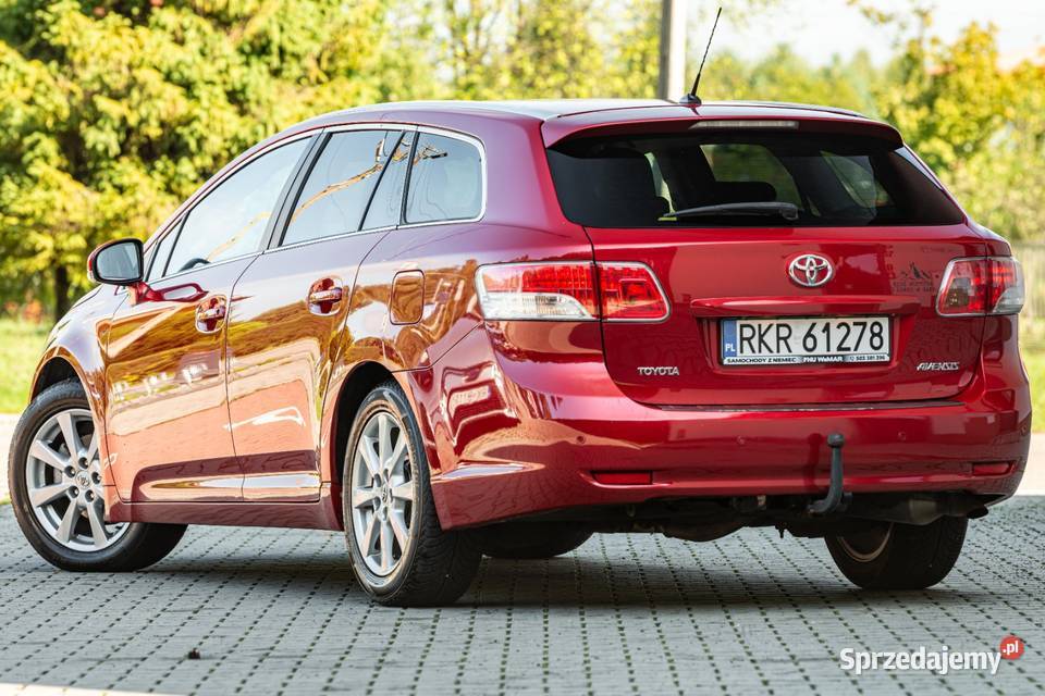 TOYOTA AVENSIS Kombi Targowiska