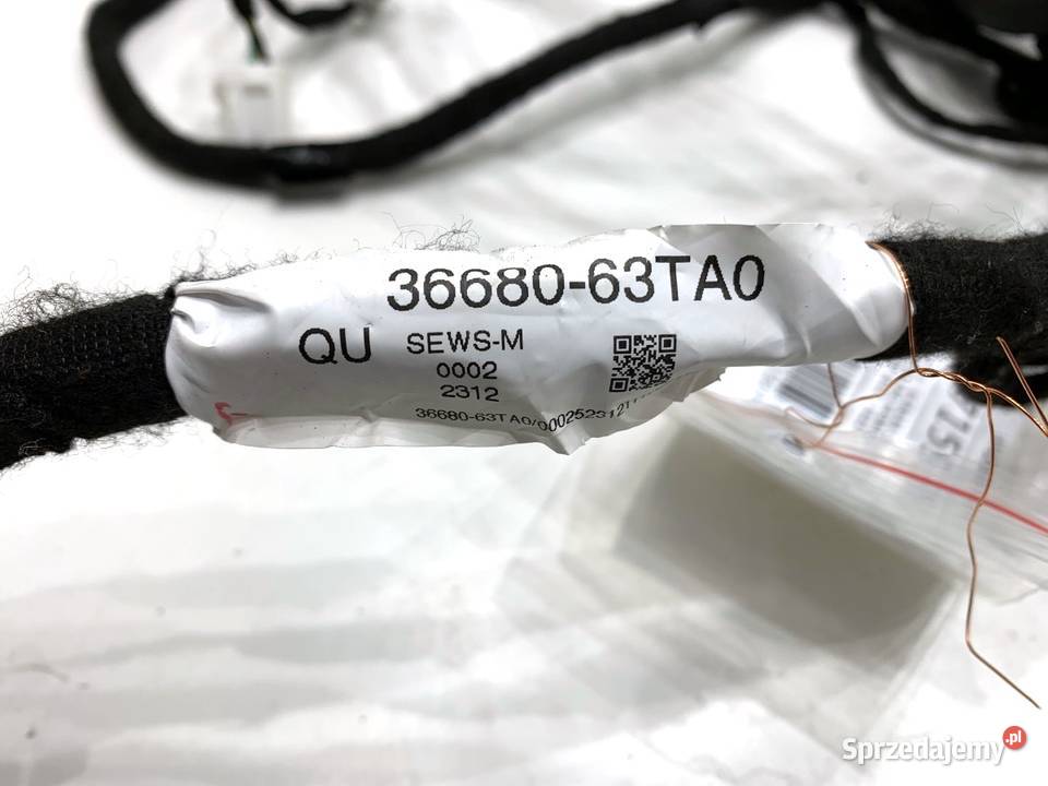 WIĄZKA KLAPY SUZUKI SCROSS 3668063TA0 14 129 podkarpackie