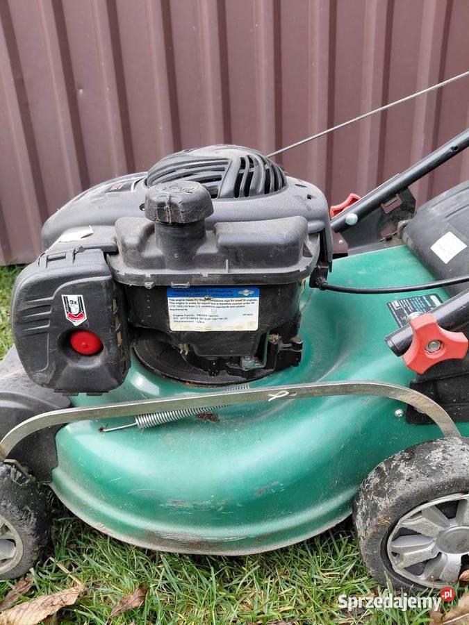 Kosiarka spalinowa z napędem Radom