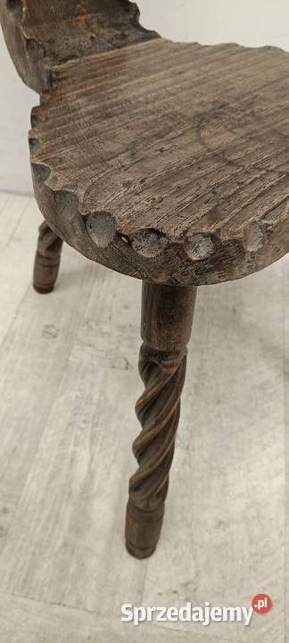 krzesło rzeźbione artystyczne stare drewniane łódzkie Radomsko