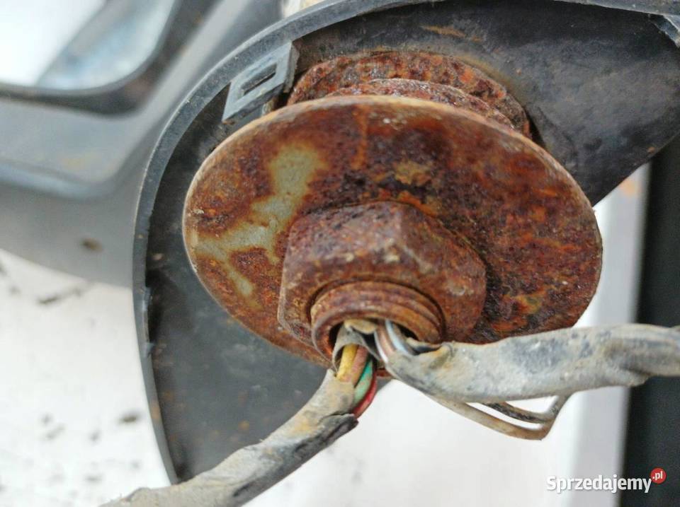 LUSTERKO LEWE 07R Iveco Stralis osobowe świętokrzyskie