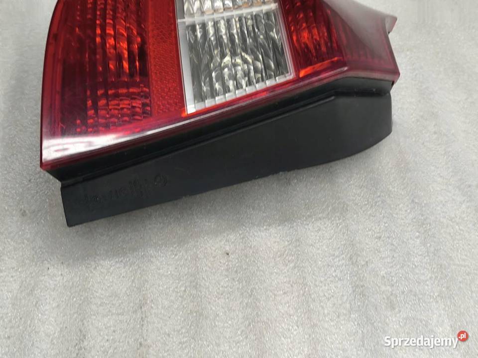 LAMPA LEWY TYŁ BMW E81 E87 6924501 sprzedam