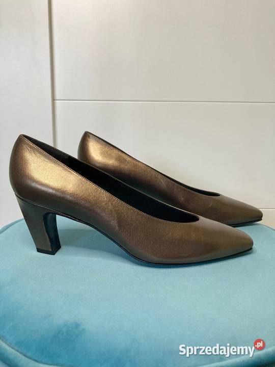 Nowe brązowe metaliczne buty czółenka Stuart Nisko
