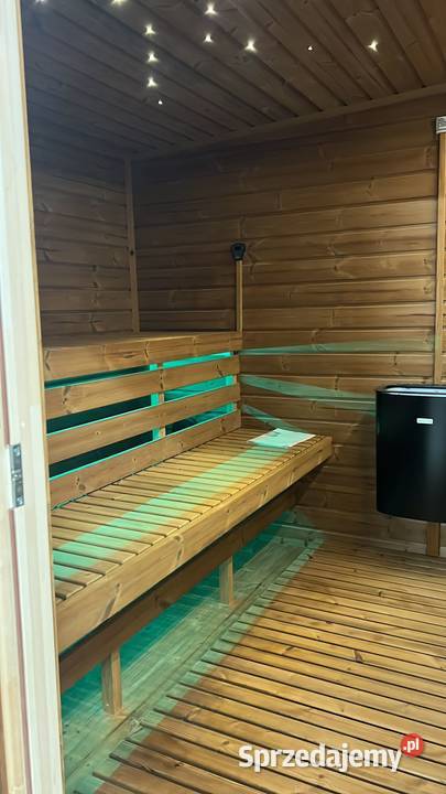 Modern Sauna Ogrodowa Bogato Wyposażona z Piecem