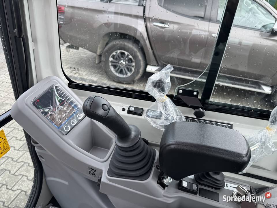Minikoparka Takeuchi TB320 2 tony nie Nowy Targ