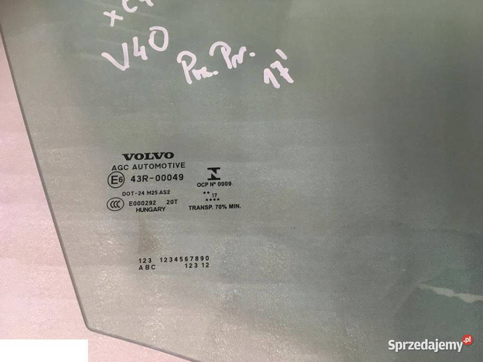 VOLVO V40 XC40 17 SZYBA PRAWA PRZEDNIA 43R00049 części blacharskie Części samochodowe Kozubszczyzna