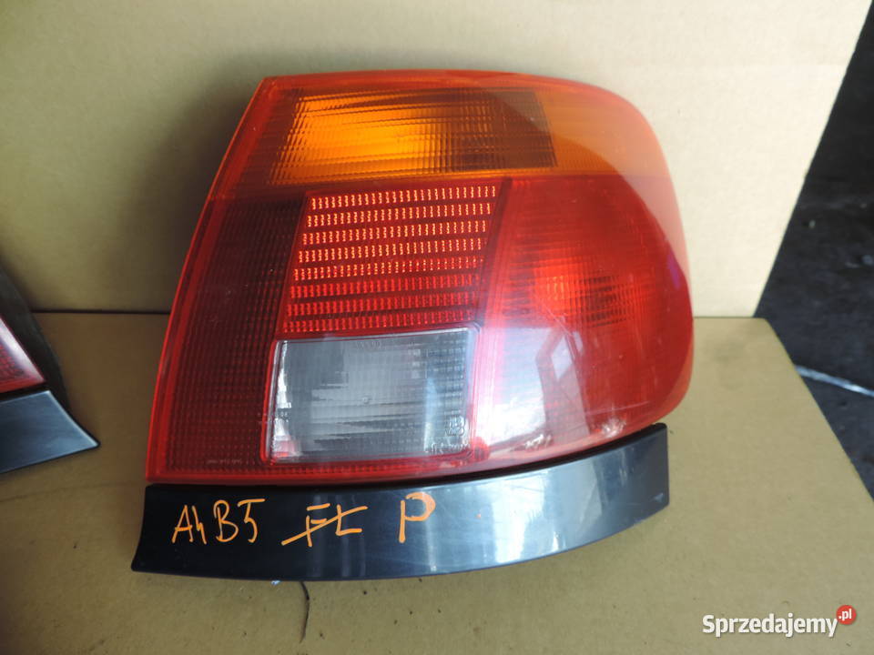 Audi A4B5 Sedan Lampa Prawa tylna Nowy Sącz