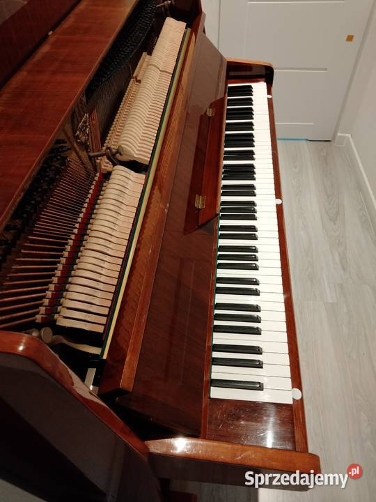 Pianino Legnica poprzedni wiek Instrumenty klawiszowe i MIDI opolskie Opole