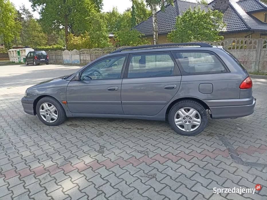 Toyota Avensis kombi 18 VVTi T22 Kraków