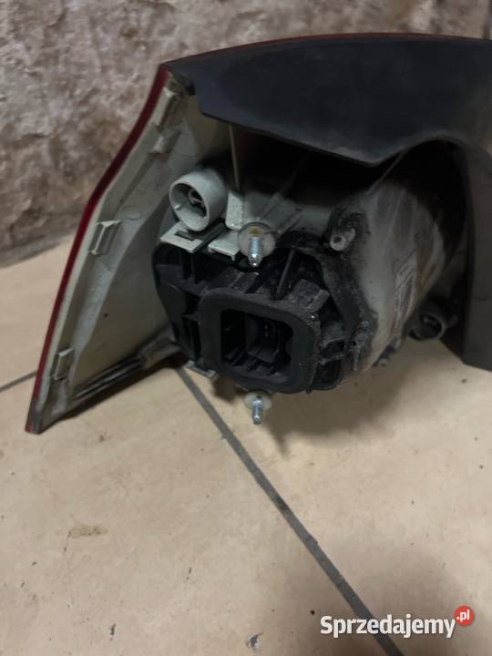 Lampa tył prawy vw golf 5