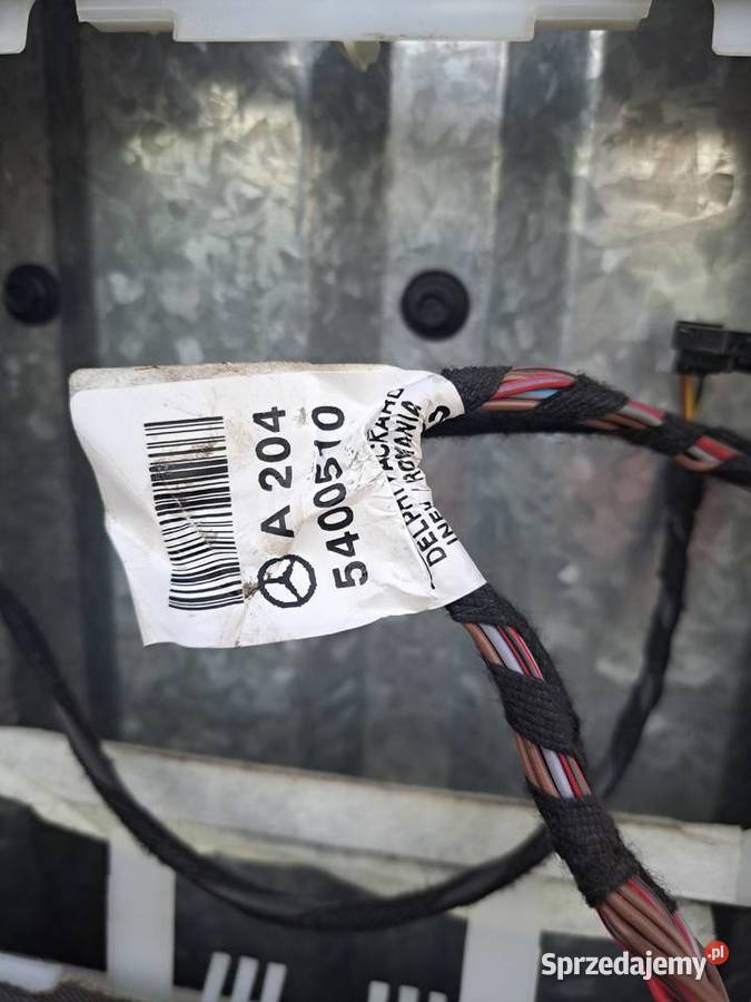 Podsufitka Mercedes W 204 sedan 2009r CZARNA podsufitki Wyposażenie wnętrza pomorskie sprzedam