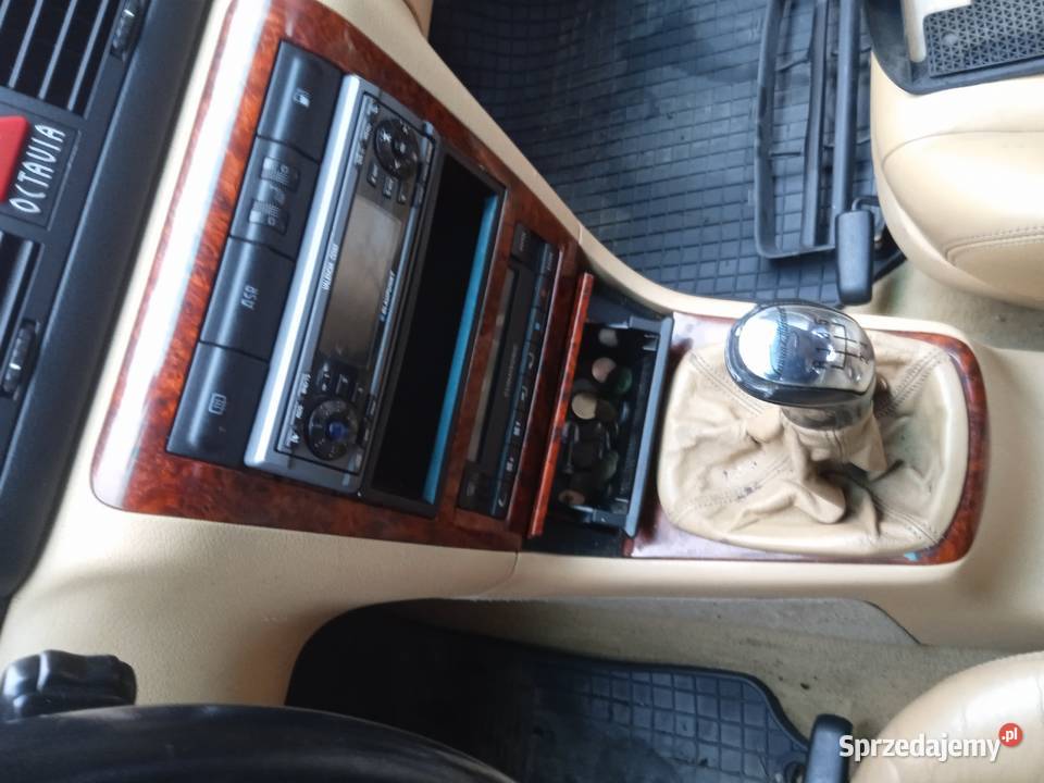 Wnętrze fotele skórzane Skoda Octavia Laurin podkarpackie Przemyśl sprzedam