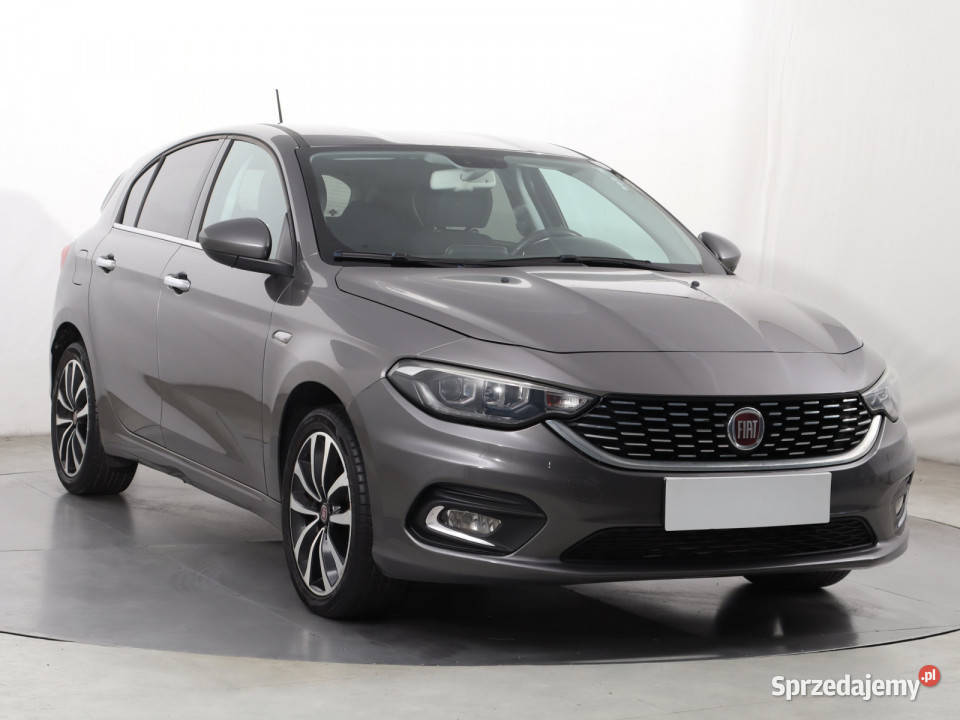 Fiat Tipo 14 TJet nieuszkodzony