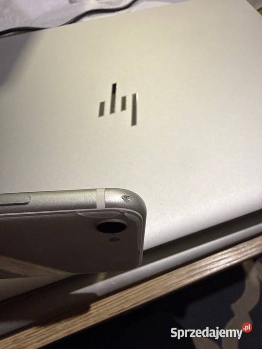 iPhone SE 2020 64GB Stuknięty z dwóch stron Kraków