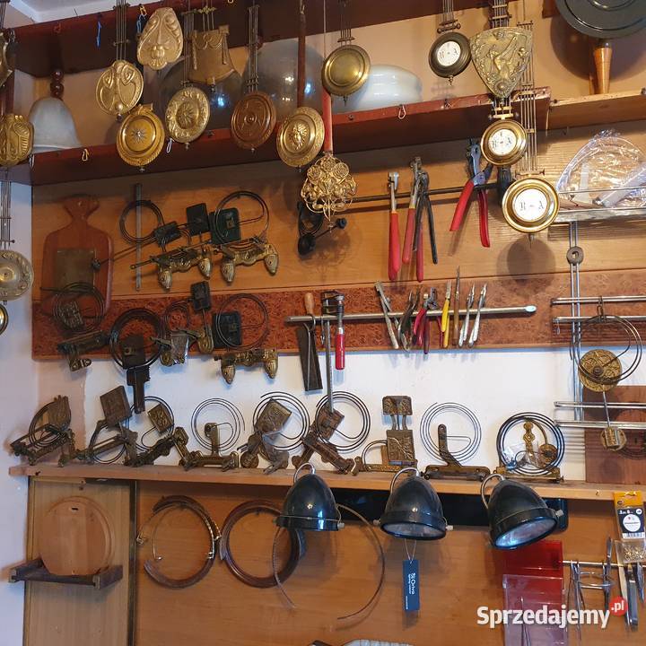 System mocowania mechanizmu zegara z Wrocław