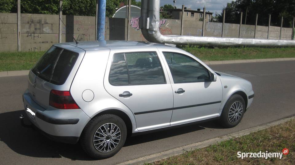 sprzedam volkswagen golf wspomaganie kierownicy 1400cm3 wielkopolskie Ostrów Wielkopolski sprzedam