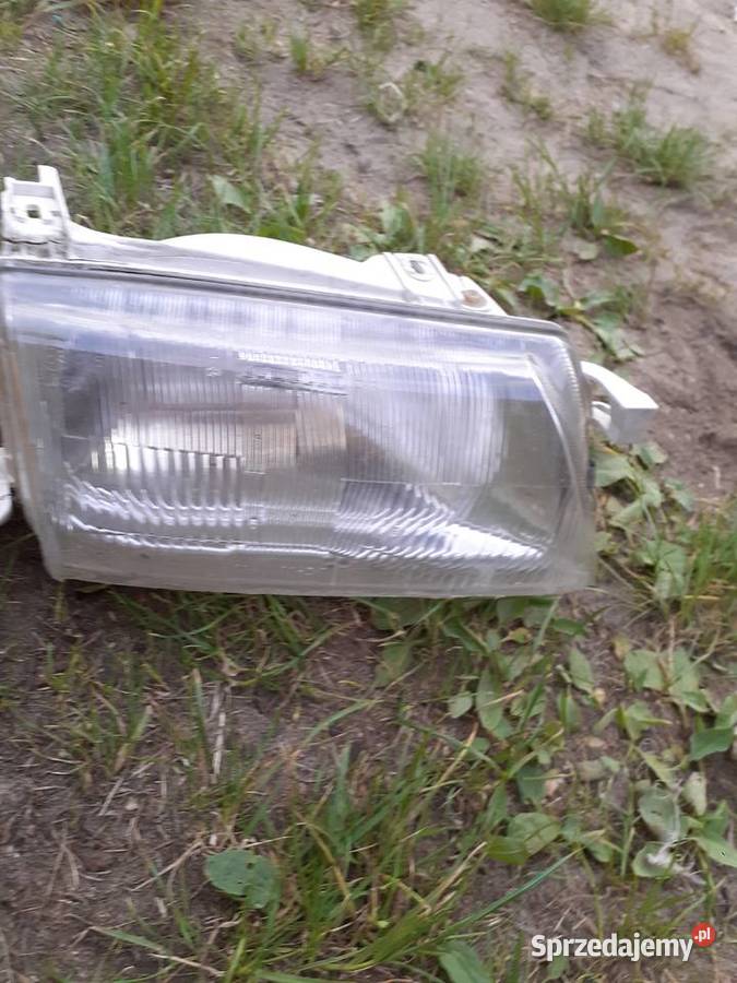 Lampy lewa prawa przód z kierunkami Opel Astra F Łowcza