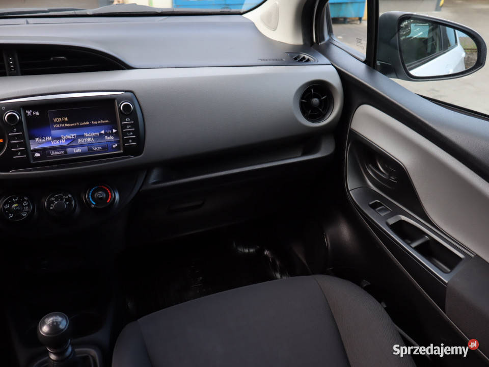 Toyota Yaris 15 Dual VVTi wielofunkcyjna kierownica Motoryzacja Katowice