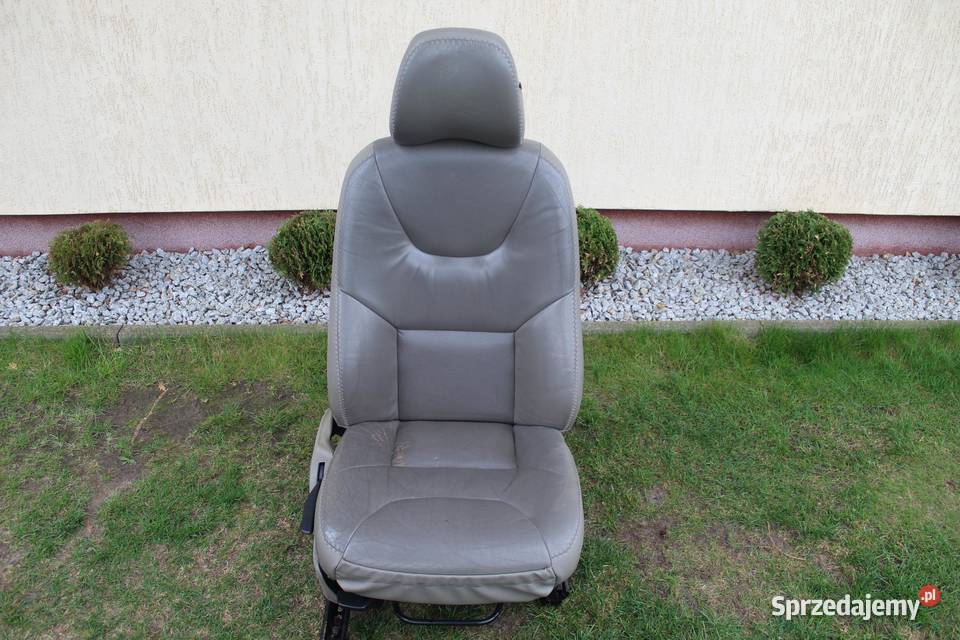 FOTEL PRAWY PRZEDNI PRZÓD VOLVO XC70 I wielkopolskie