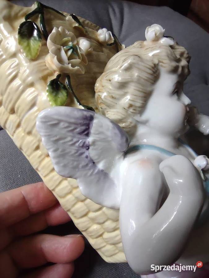 Stara porcelana Miśnia wazonik amorek