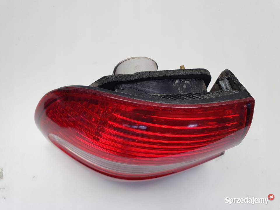 Volvo V40 I lift 9904r TYLNA LAMPA LEWA lewy tył