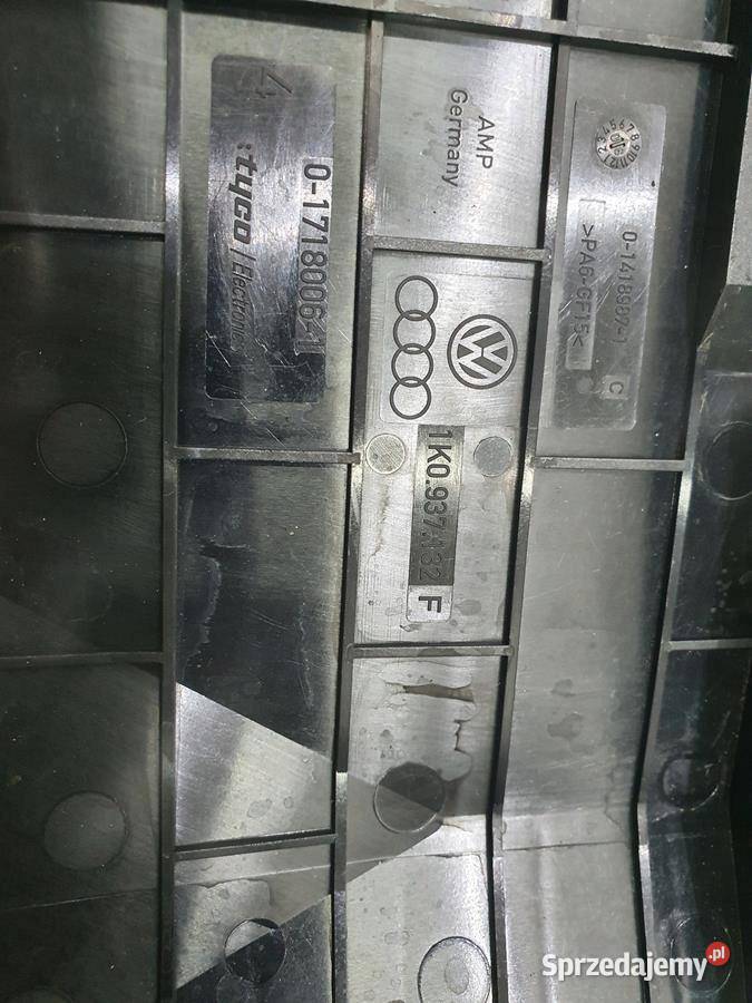 OSŁONA SKRZYNKI BEZPIECZNIKÓW VW TOURAN osobowe