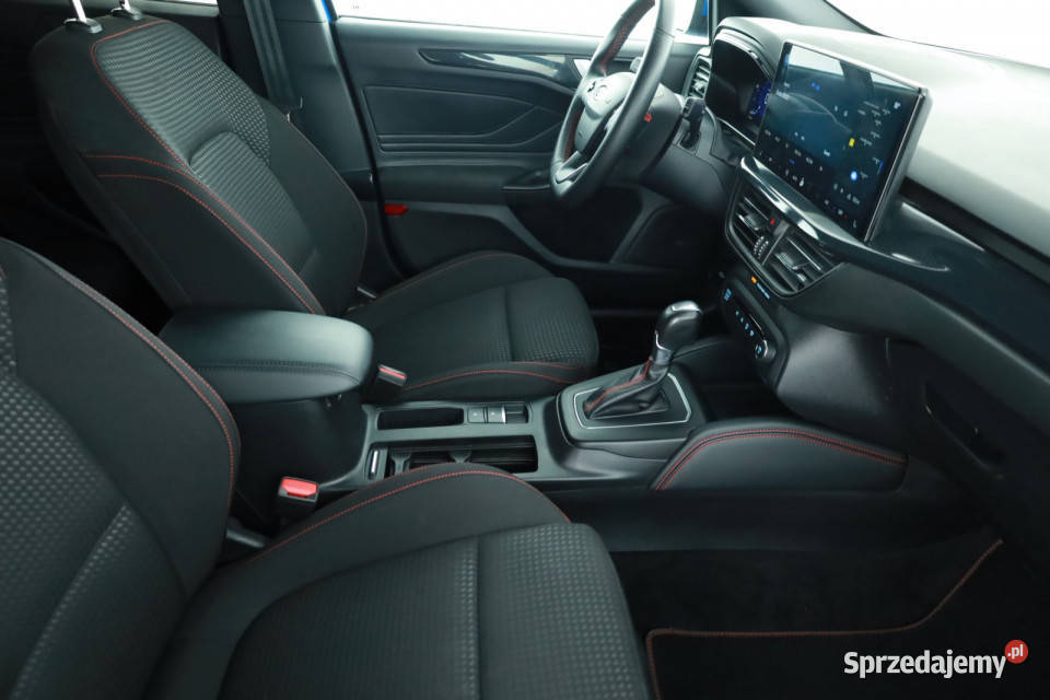 Ford Focus 10 MHEV światła LED
