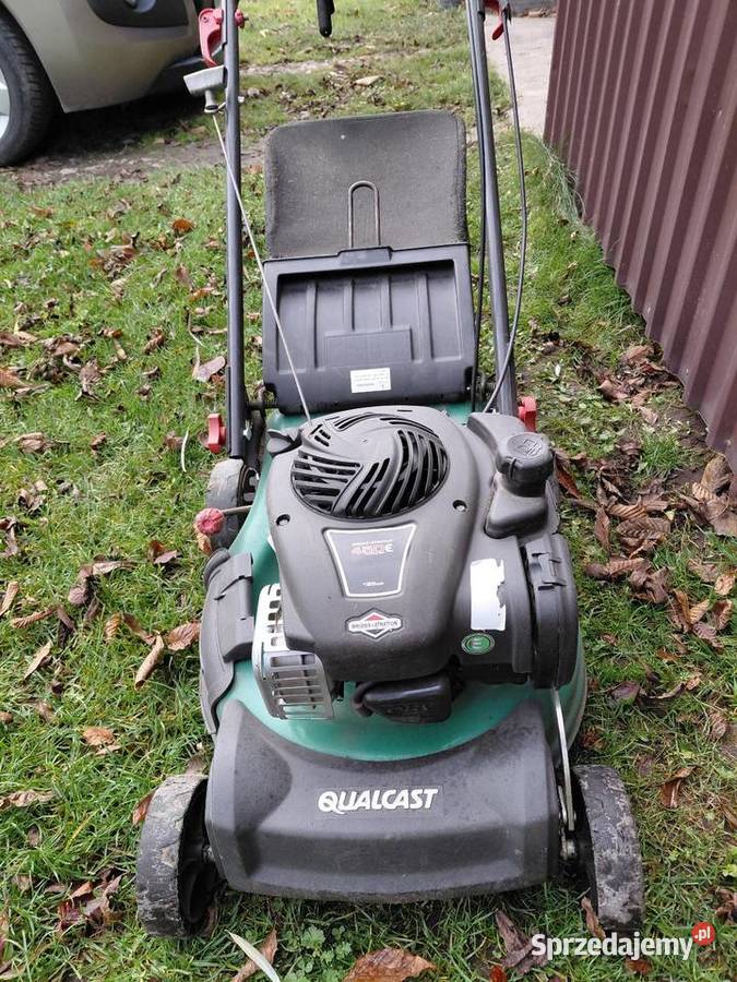 Kosiarka spalinowa z napędem Radom