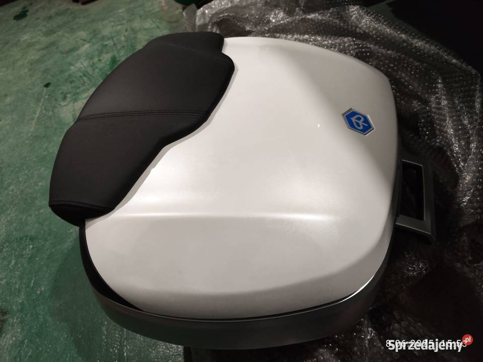 Nowy kufer do motocykla super jakosci Piaggio sprzedam
