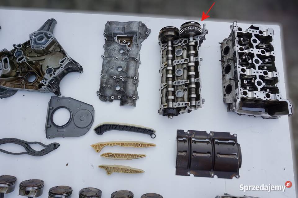 POKRYWA ZAWORÓW PRAWA MERCEDES CLS W219 35 B Nowy Tomyśl