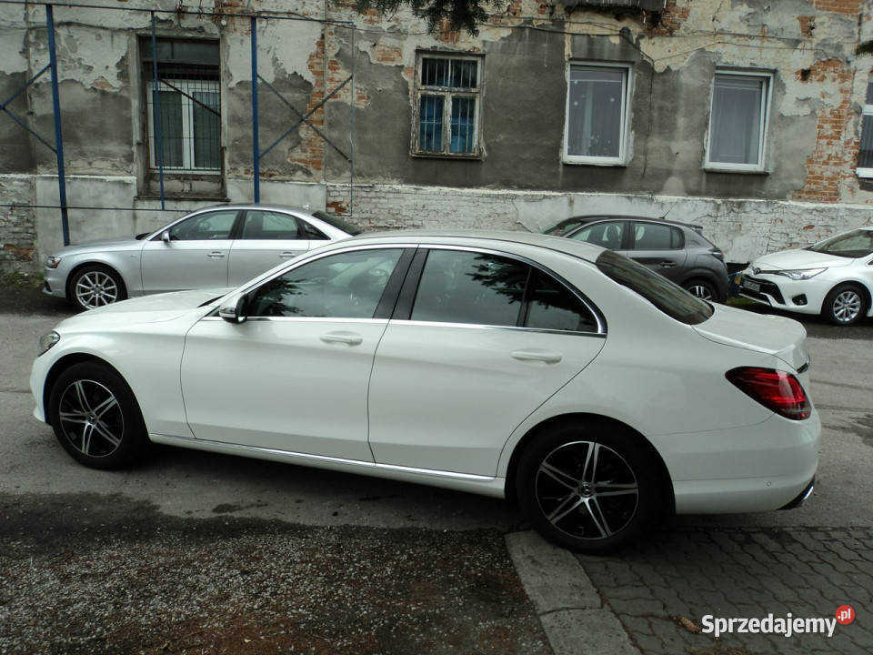 Mercedes C 250 sprzedam MERCEDESA C 250 z2019r lakier metallic