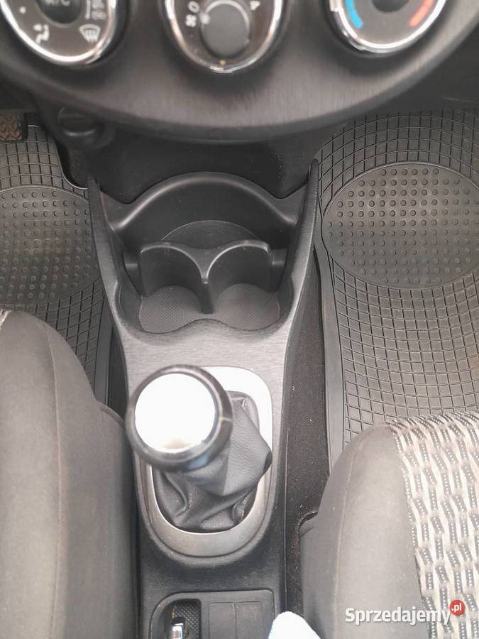 TOYOTA YARIS III z 2013R prywatny krajowy nieuszkodzony