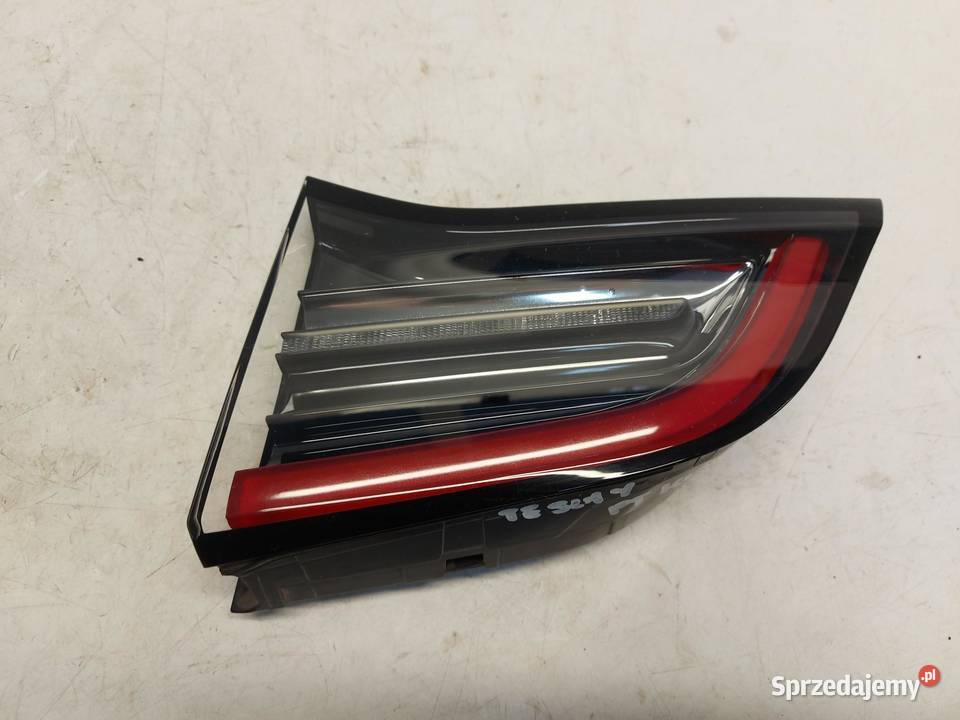 TESLA MODEL Y 2023r Lampa klapy tył prawa