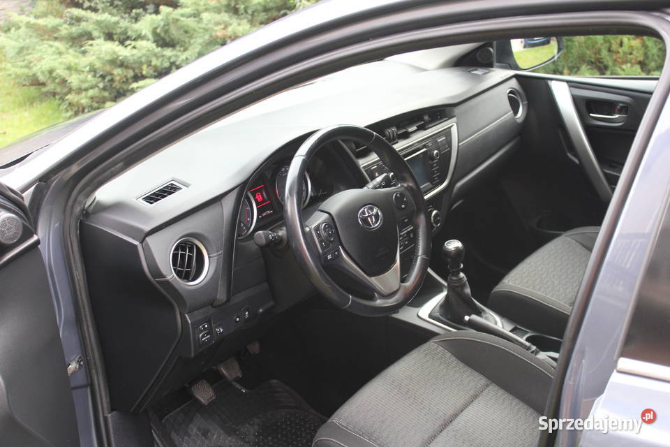 Toyota Auris II 2015r 16 Benz Polski salon Stan kurtyny powietrzne Auris Rumia