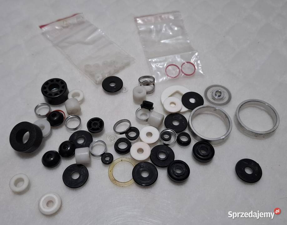 Plastikowe podkładki tuleje mix zestaw Czeladź