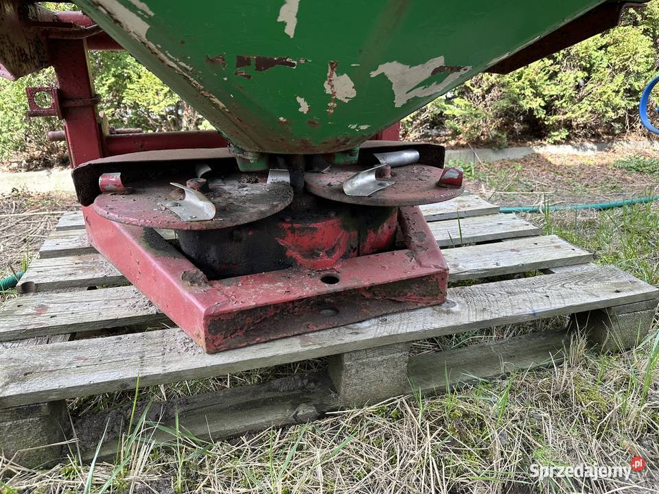 Rozsiewacz nawozu dwutalerzowy nieuszkodzony wielkopolskie Trzcianka sprzedam