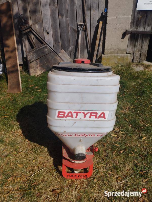 Elektryczny rozsiewacz do poplonu BATYRA